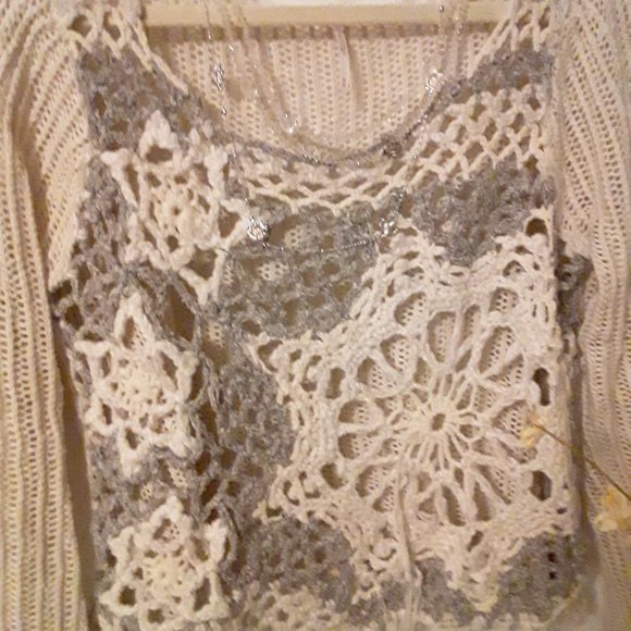 (2) Free People Ivory/Gray Crochet Sweater Sz M - Picture 3 of 8